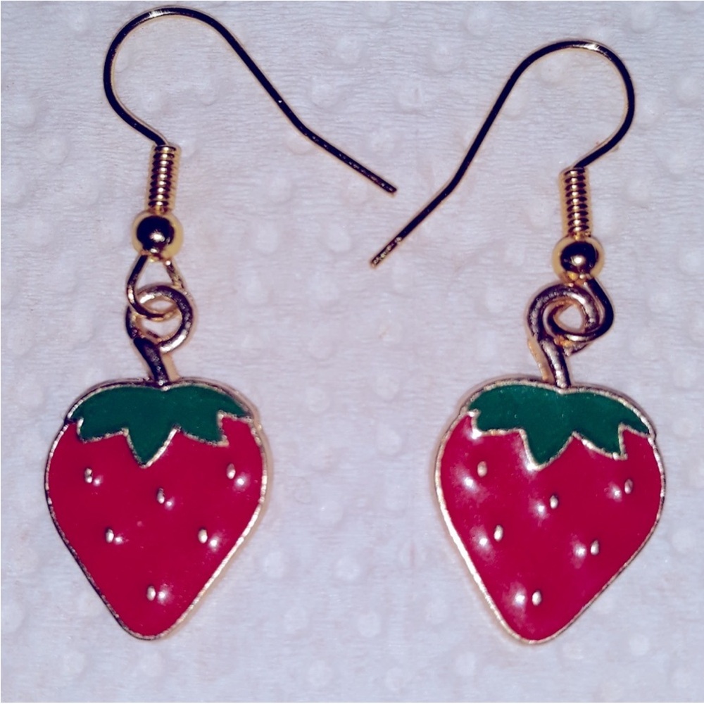 NEW Strawberry Field SET Dangle Earrings AND Necklace,Feminine Dainty Cute NWT
